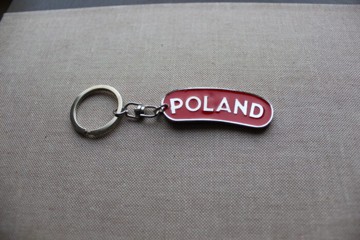BRELOK Z NAPISEM POLAND #1+ - obrazek 1
