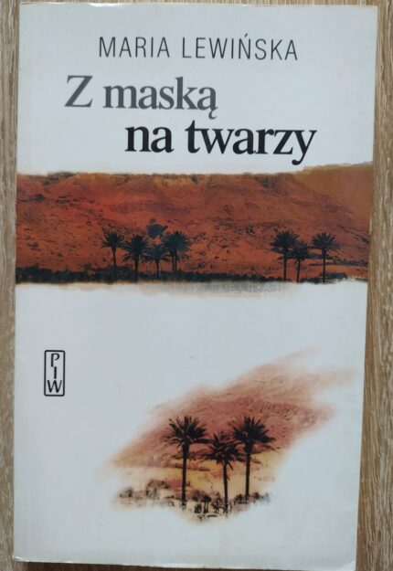 Z maską na twarzy_