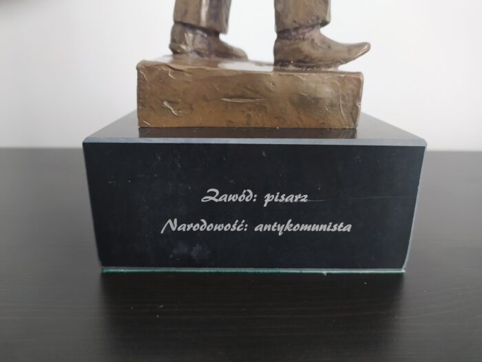 Józef Mackiewicz - statuetka - obrazek 8