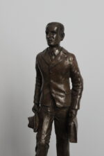 Józef Mackiewicz - statuetka - obrazek 3